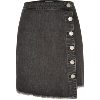 Black wash denim buttoned mini skirt